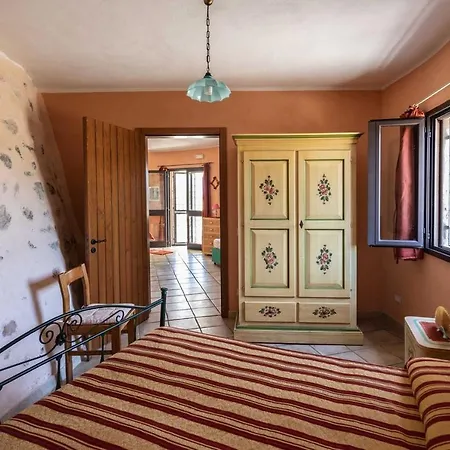 Trullo Gioia - Apulia * Torre Suda